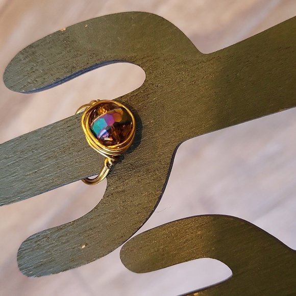Gold Tone Iridescent Bead Wire Wrapped Ring, Size 7 - Picture 7 of 11